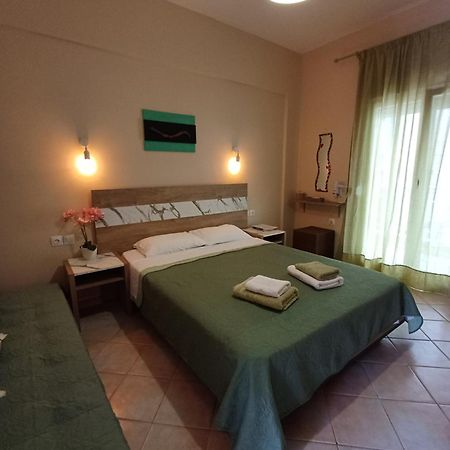 La Mer Rooms Peraia ภายนอก รูปภาพ
